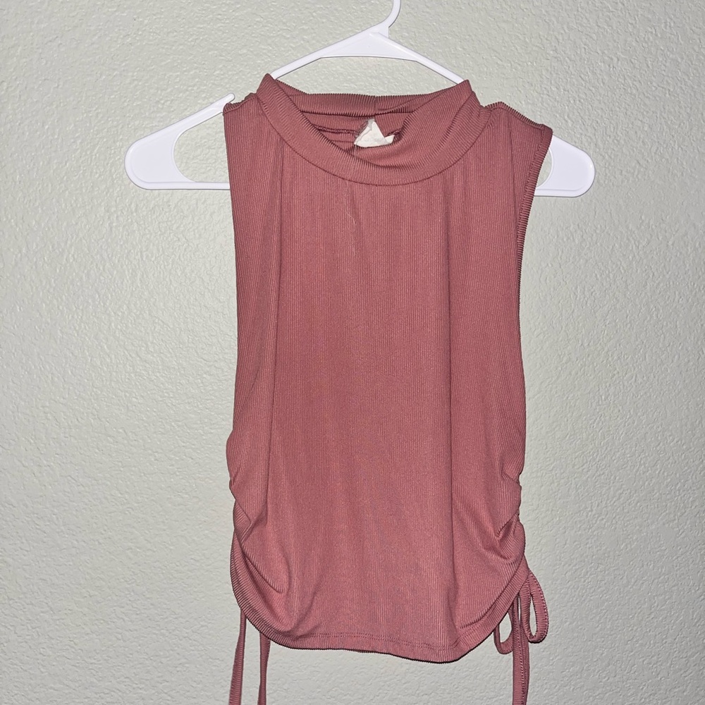 Tops - Picture 4 of 7